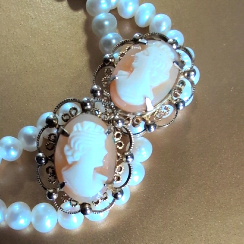 Elegant Cameo‎ Earrings
